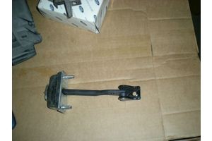 Ограничитель двери Opel Astra  2008 1.4 Бензин Донецк