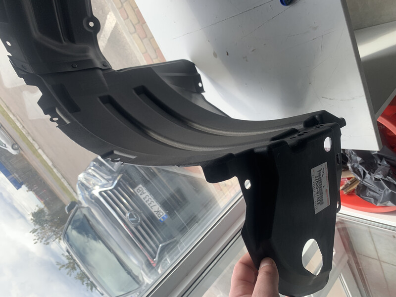 Підкрилок лівий Lexus LX 2014 р.  5.7 л бензин Рівне