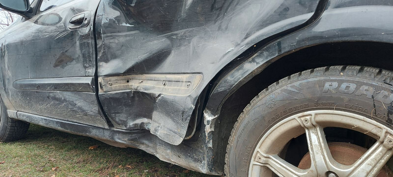 Порог кузова Nissan Almera N17  2008 2.0 Бензин Умань