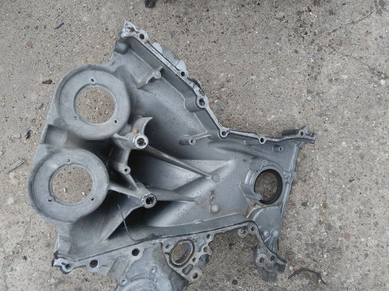 Крышка двигателя боковая Ford Fiesta MK7  2016 хэтчбек 1.0 Бензин Ровно