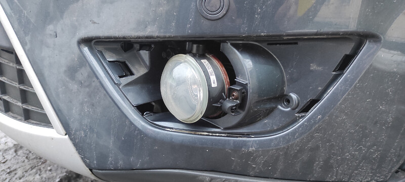 Заглушка противотуманной фары левая Ford Kuga  2010 универсал 2.0 Дизель Чернигов