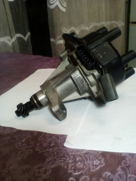 Трамблер Nissan Pathfinder  1996 3.3 Бензин 