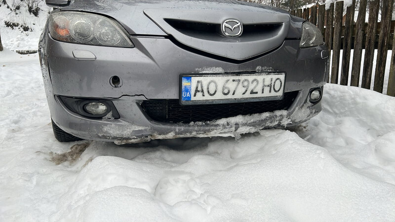 Ришитка переднього бампера Mazda 3 BK хэтчбек 2004 г.  1.6 л дизель Виноградов