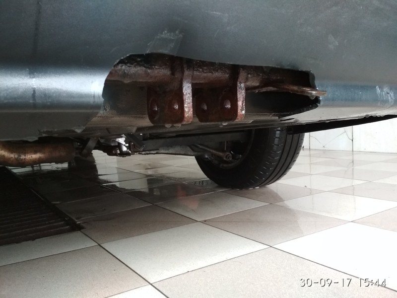 Фаркоп Volvo V70 универсал 2001 г.  2.4 л бензин Киев