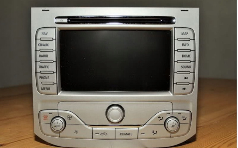 Штатная магнитола blaupunkt nx Ford Kuga  2011 2.0 Бензин Селидово
