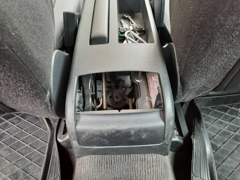 Пепельница задняя Audi A4 В6 2004 2.0 Бензин 