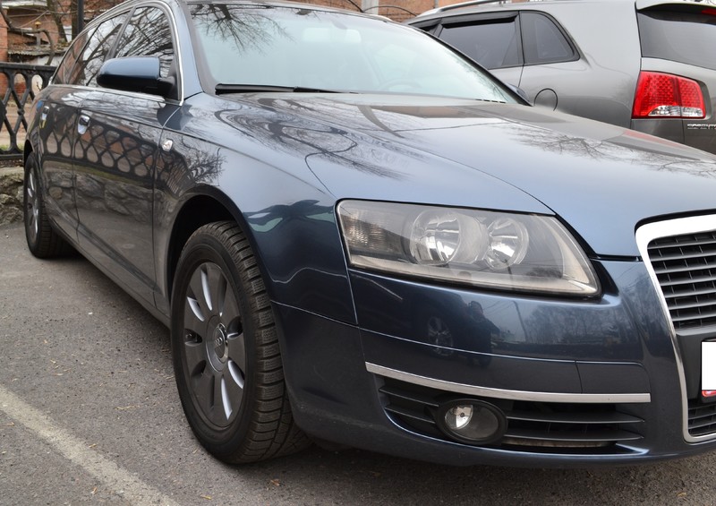 Фара передняя правая Audi A6 C6  2007 универсал 2.0 Дизель Кировоград