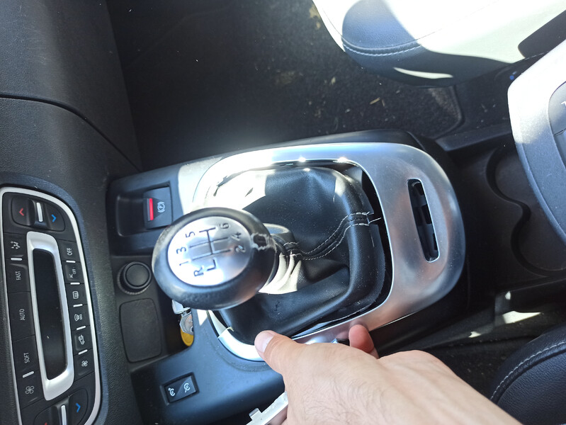 Чехол рычага КПП Renault Scenic 3  2012 универсал 1.6 Дизель Луцк