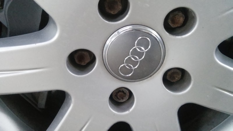 Колпак на диск 4L0601170   Audi Q7