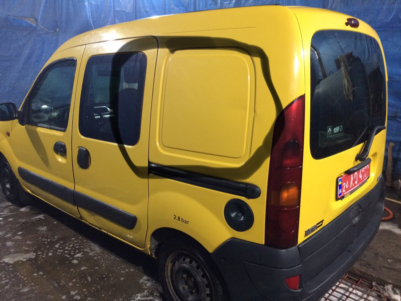 Стекло боковое Renault Kangoo  2004 1.5 Дизель Киев