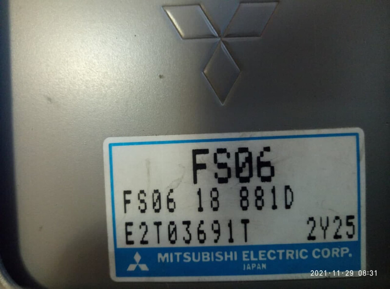 Электронный блок управления двигателем FS06 18 881D   Mazda 626