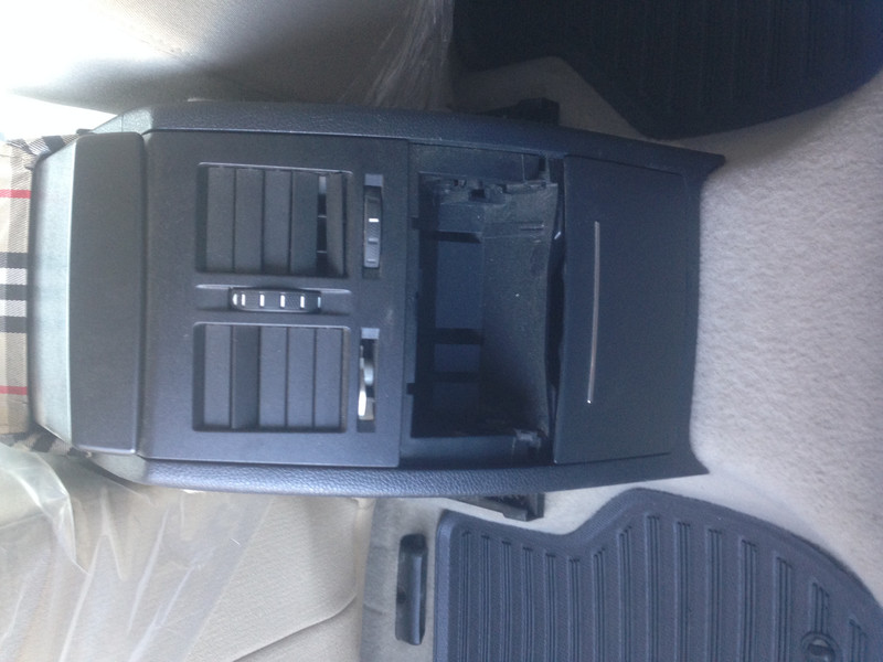 Пепельница в подлокотник Skoda Octavia A5  2007 2.0 Дизель Хуст