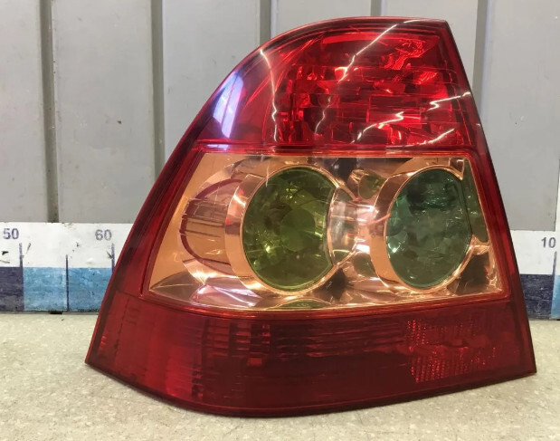 Ліхтар задній 81561-02260   Toyota Corolla