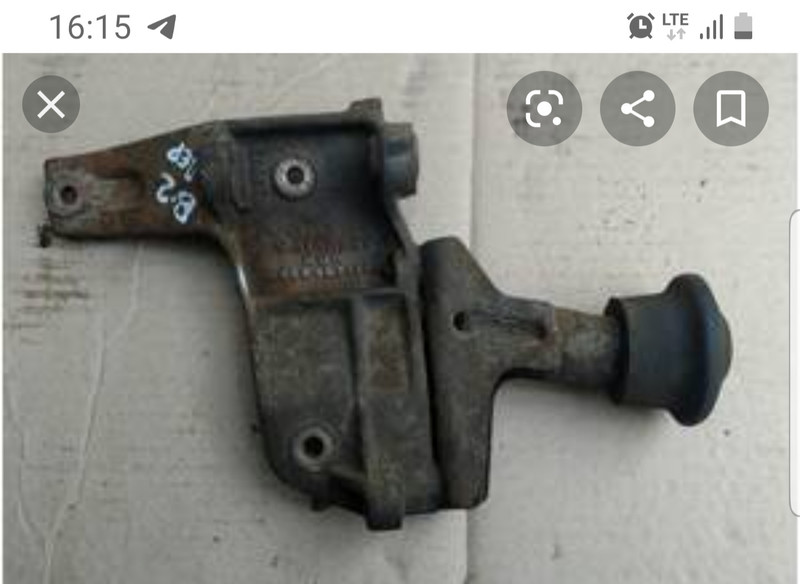 Кронштейн передней подушки двигателя Volkswagen Passat B2  1987 хэтчбек 1.6 Дизель Сарны