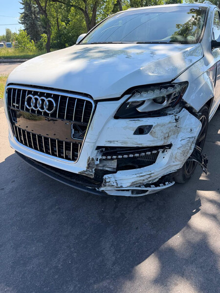 Бампер передний Audi Q7 2014 г.  3.0 л дизель Ровно