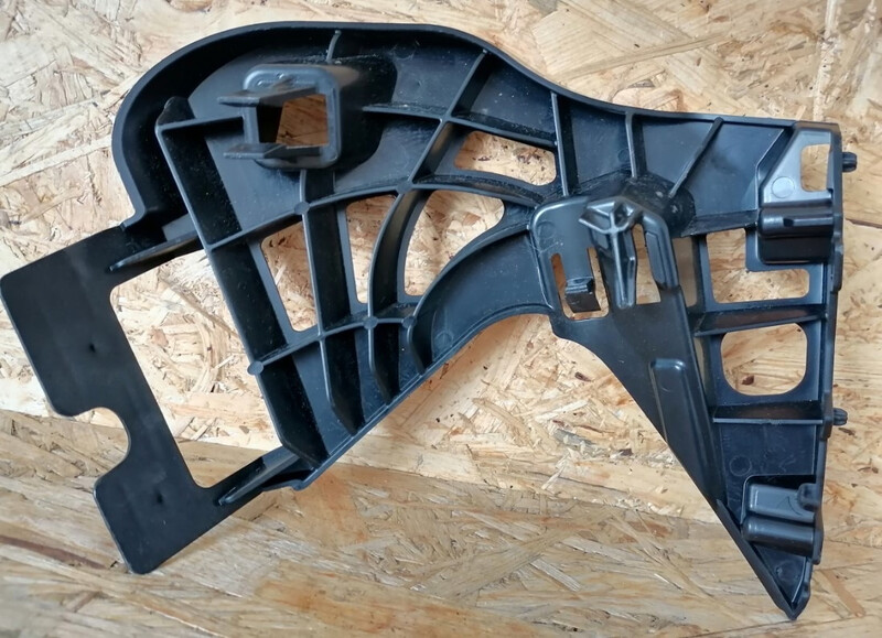 Крепление крыла правого BMW 5 Series G30 2018 2.0 Гибрид 