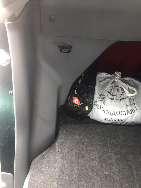 Пластик салону Mazda 323 1999 р.  1.8 л бензин Рівне