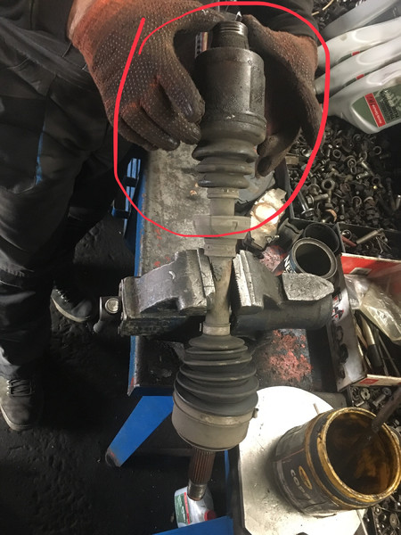 Привід передній 44305SEAE50   Honda Accord