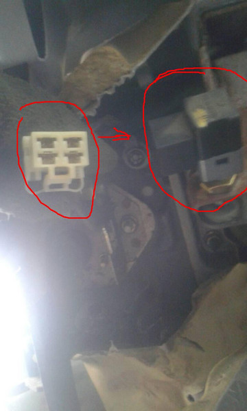 Коромисло і гідрокомпенсатор Hyundai Tucson 2007 г.  2.0 л дизель Ивано-Франковск