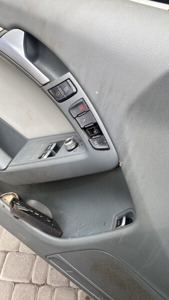 Кнопки памяти сиденья Audi A4 B8  2014 2.0 Бензин Дубно