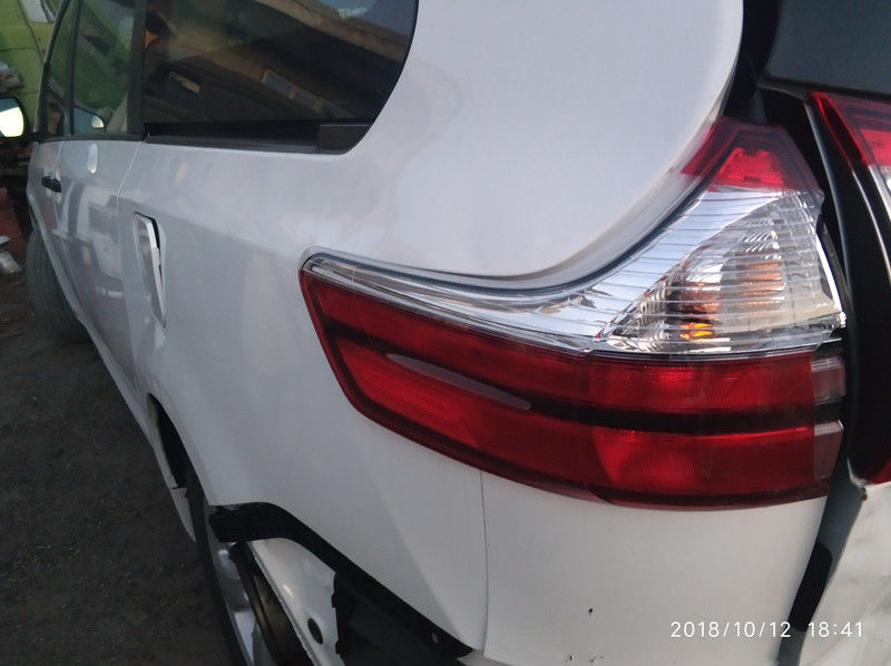 Ліхтар задній лівий зовнішній Toyota Sienna  2016 3.5 Бензин Одеса