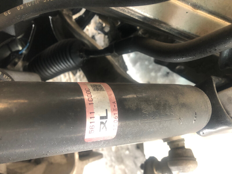 Амортизатор передний левый Infiniti QX70 2015 г.  3.7 л бензин Ровно