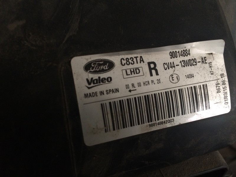 Фары галогеновый Ford Kuga 2  2015 2.0 Дизель 