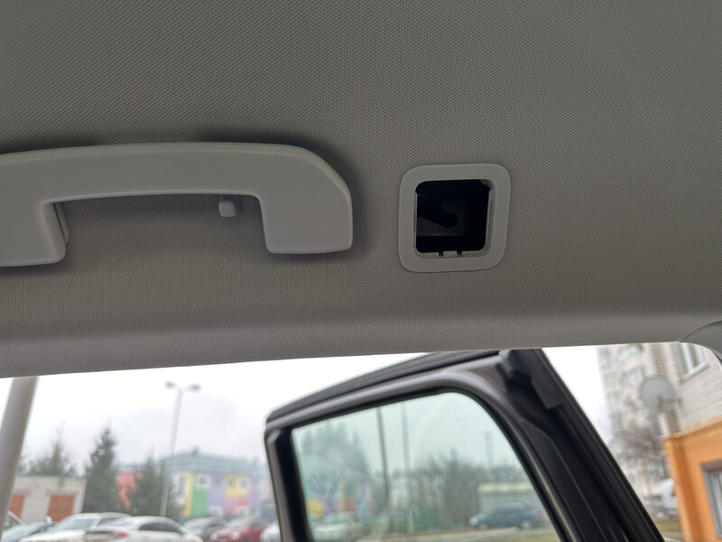 Блок опоры защитной сетки Peugeot 308  2019 універсал 1.5 Дизель 