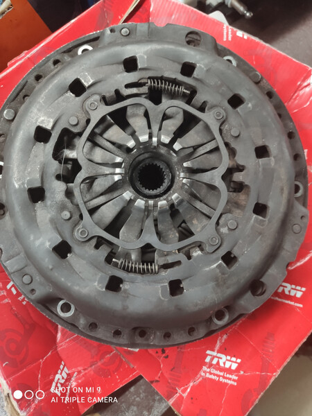 Корзина сцепления Volkswagen Passat B5 хэтчбек 2004 г.  2.5 л дизель Одесса