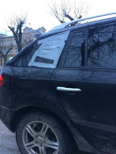 Стекло заднее боковое правое Renault Koleos  2010 хэтчбек 2.0 Дизель Киев
