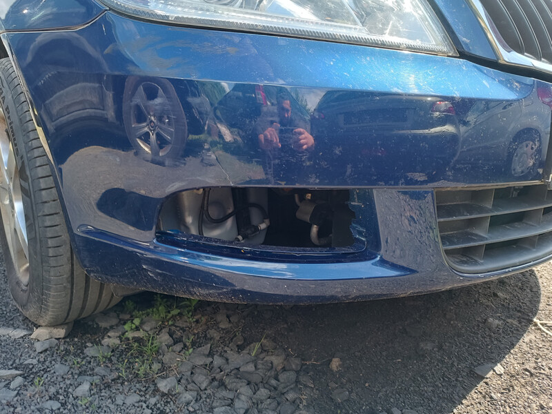 Решетка бампера Skoda Octavia A5 универсал 2010 г.  1.6 л бензин Луцк