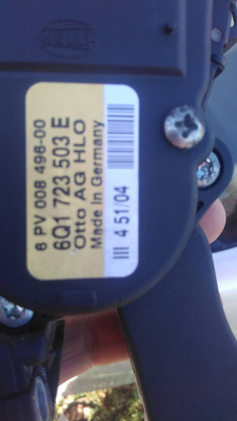 Электронная педаль газа 6q1723503e Volkswagen Polo 4  2005 хетчбек 1.4 Бензин 