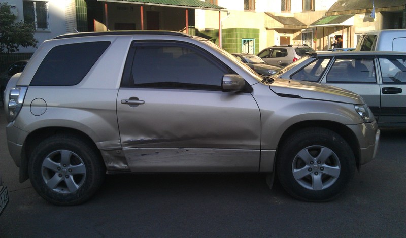 Дверь передняя Suzuki Grand Vitara 3dr 2009 2.4 Бензин Черкассы