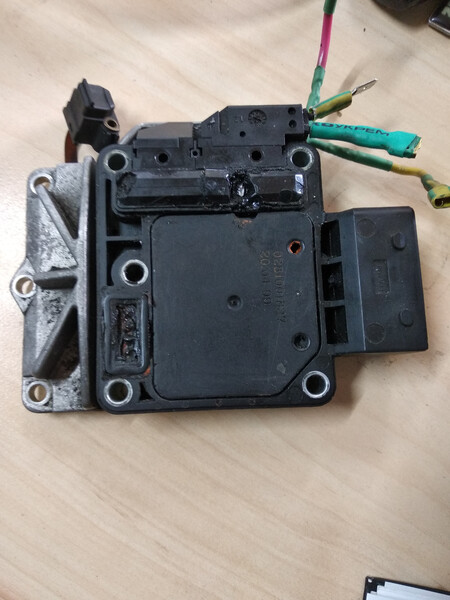Блок управления топливным насосом 0281001827   Audi A6, BMW 3 Series, Ford Transit, Ford Transit Connect, Opel Astra