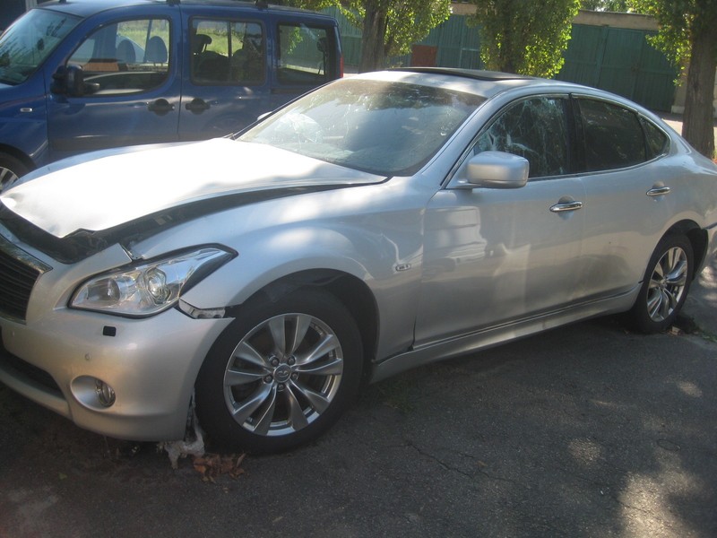 Переднее сиденье Infiniti M37 GL 2012 г.  3.7 л бензин Киев