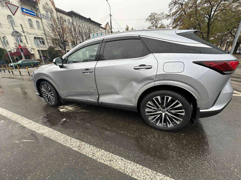 Двери передние Lexus RX 2023 г.