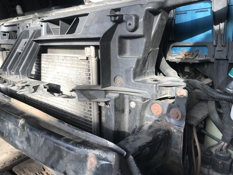 Рамка радиатора Volkswagen Cross Polo  2007 хэтчбек 1.4 Бензин Доброполье