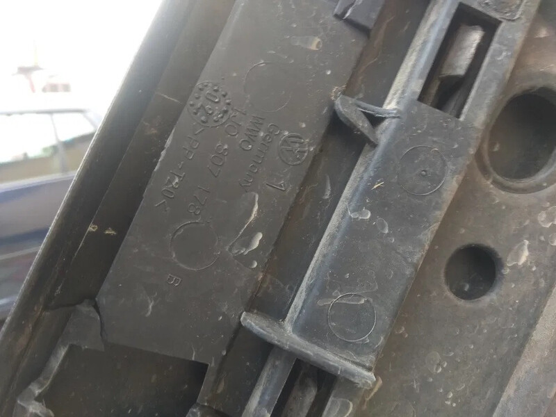 Кріплення бампера 1JO 807 178   Volkswagen Bora, Volkswagen Golf