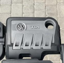 Декоративная крышка двигателя Volkswagen Golf 6 2010 г.