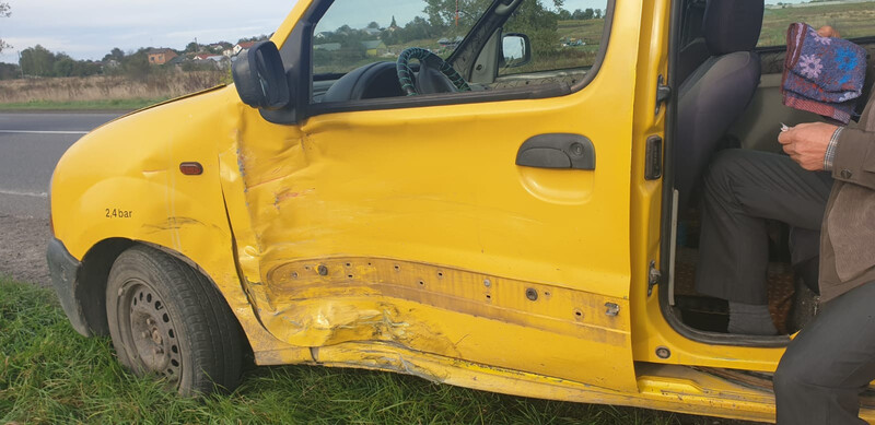 Крыло переднее левое, двері передні ліві Renault Kangoo  2002 1.9 Дизель 