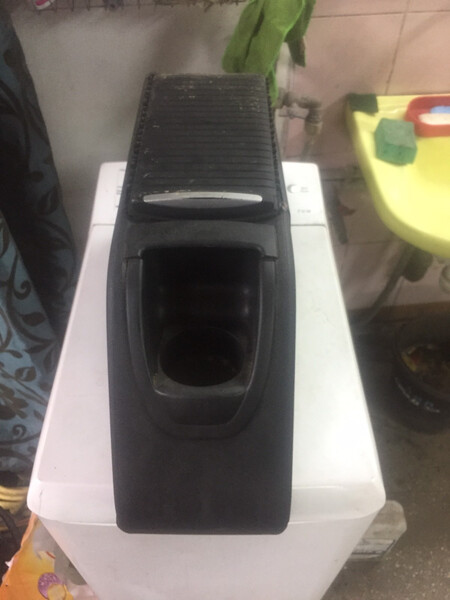 Підлокітник Citroen Berlingo універсал 2012 р.  1.6 л дизель Олешки