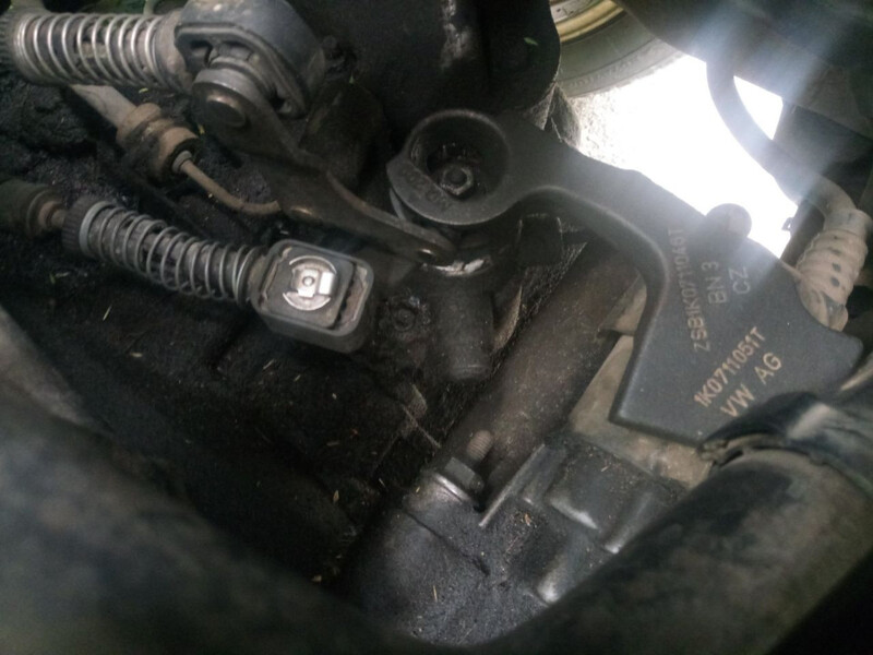 Механізм куліси взбірці Volkswagen Caddy 3  2005 20.0 Дизель Козелец