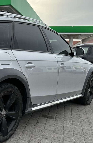 Накладка порога права Audi A4 allroad quattro  2013 универсал 2.0 Бензин Хмельницкий