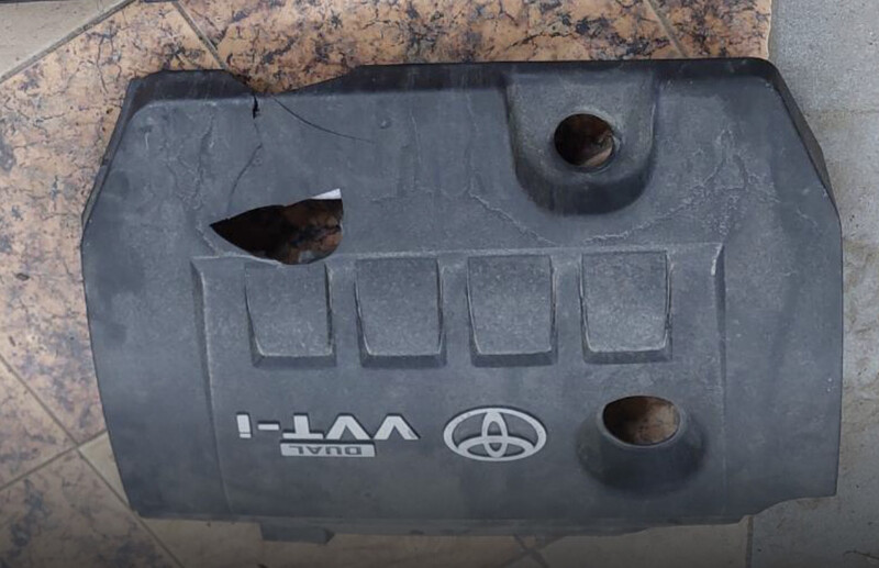 Декоративная крышка двигателя 1121237011   Toyota Auris, Toyota Corolla