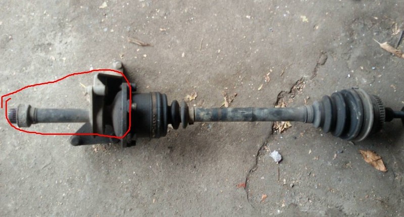 Прийомна частина правої полуосі Volkswagen Sharan  1996 2.0 Бензин 