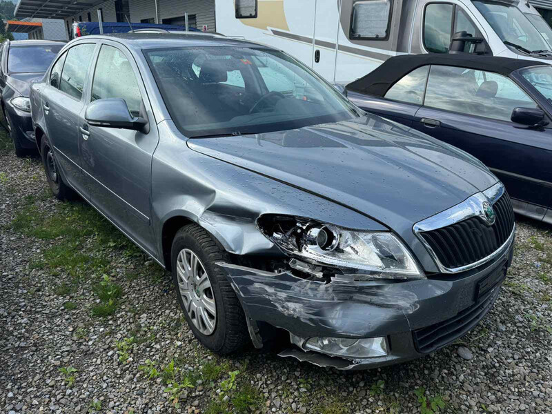 Крыло переднее правое Skoda Octavia A5  2012 1.8 Бензин Полтава