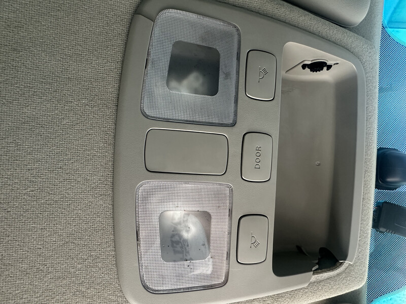 Плафон передній з футляром для окулярів Hyundai Accent  2008 1.4 Бензин Борислав