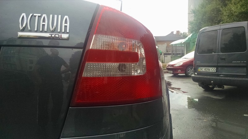Фонарь задний правый Skoda Octavia 2008 г.  2.0 л дизель Ровно