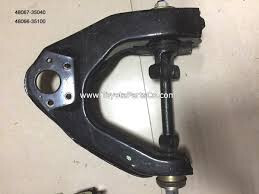 Верхній ричаг правий,лівий Toyota Hilux  2003 2.5 Дизель 