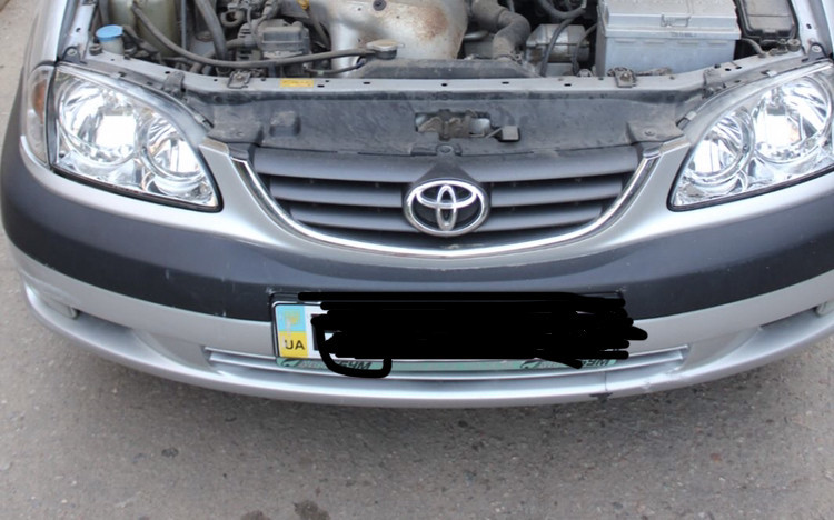 Решетка радиатора Toyota Avensis T22 2001 2.0 Бензин Первомайский